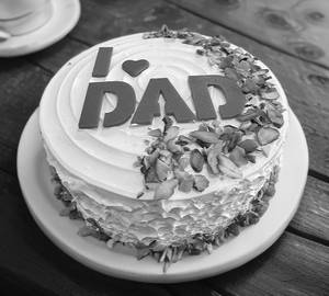 Father's Day Spl Choco Pista Cake