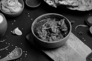 Tawa Chicken Tikka Thick Gravy [6 Pieces]
