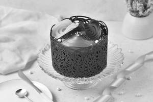 Chocolate Fantasy Tall Cake 0.65 Kg