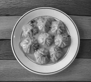 Paneer gravy momos