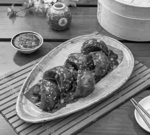 Schezwan Chicken Momo [8 Pieces]