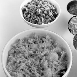 Potato Rice 450 Ml + Veg 250 Ml + Fryums + Pickle