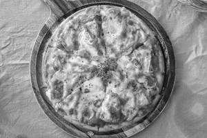 Chicken Tikka Pizza