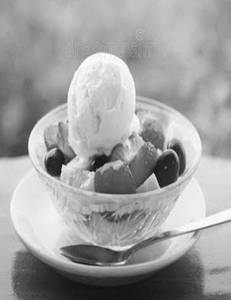 Fruit Salad With Ice Cream