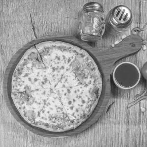 Margherita double pizza