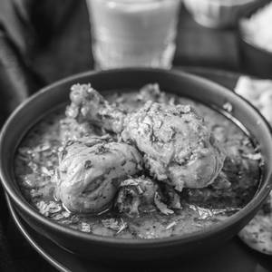 CHICKEN CURRY HOME STYLE