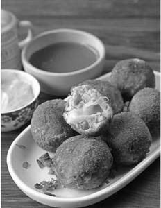 Veg Cheese Balls (8 Pcs)