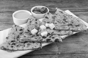 Paneer Tanddori Paratha [2 pcs]