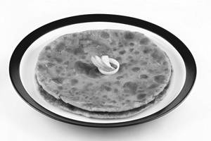 Aloo Pyaz Paratha [1 Pc]