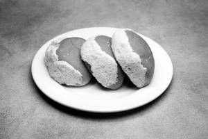 3 Piece Cream Bun
