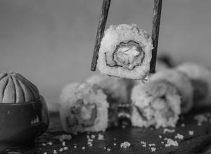 Crispy chicken sushi