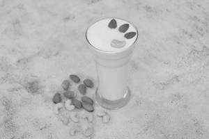 Kesar Elaichi Milkshake