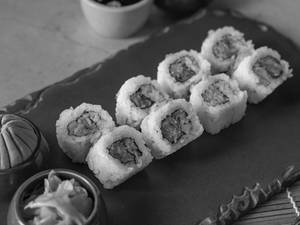 Kimchi vegetable sushi