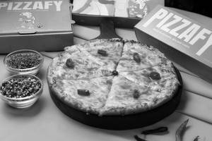 Schezwan Margherita Pizza