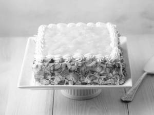 Eggless Fresh Cream Pineapple Cake [1kg]