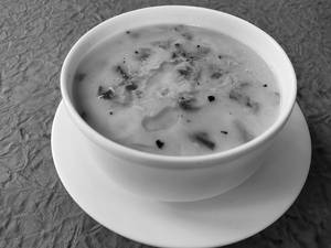 Zuppa Di Spinaci, Aglio E Funghi Arrostiti