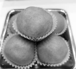 Moong Ladu-5 Pcs