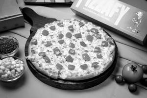 Cheese Corn Tomato Pizza