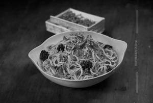 Veg Aglio Olio e Pepperoncino Pasta