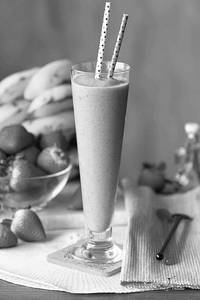 Banana 'O' Strawberry Milk Shake [os]