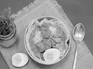 Chicken Pulusu Idiyappam Bowl