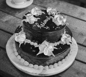 Chocolate 2 Tier (1350 Gm)