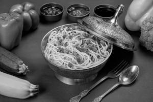 Veg Hakka Noodles [500ml]