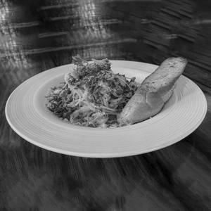 De Pint - Salmon Spinach Pasta