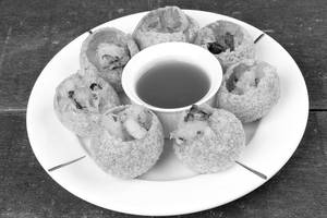 Pani Puri - 12 Pieces