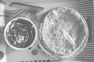 Dal Makhani With 2 Tawa Roti