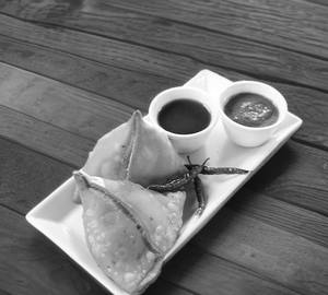 Samosa [2 pieces]