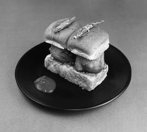 Vada Pav (2 Piece)
