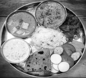 Rice Thali [Dal + Sabji + Rice + Dahi + 4 Roti + Salad + Pickle]