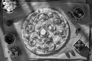 Indian Paneer Makhani Pizza