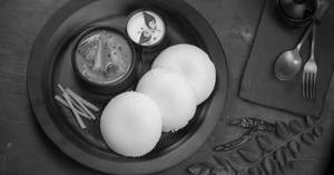 Idli Sambar [3 Pieces]