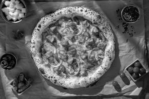 Mozambique Peri Peri Chicken Pizza