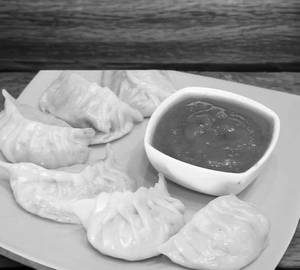 Chicken steamed momos