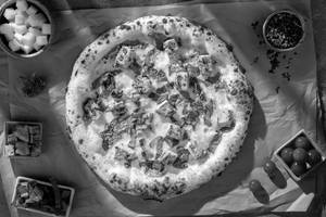 Australian Grilled Chicken & Spinach Pizza