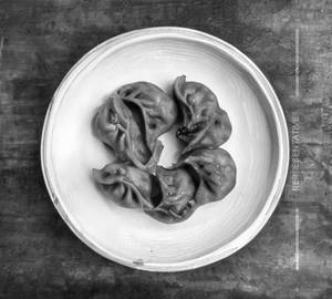 Peri peri chicken momos