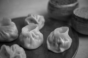 Corn Momos Steamed [6 Pieces]