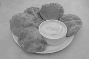 Shrikhand (200gms) With 5 Poori's