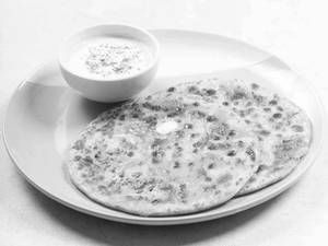 2 Soft Regular Aloo Paratha