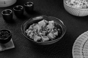Cottage Cheese In Soya And Chilli Garlic Sauce