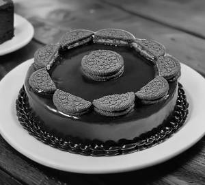 Eggless Oreo Cake