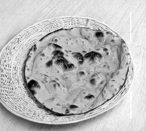 Missi roti butter