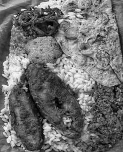 Mixed Pothichoru In Benana Leaf