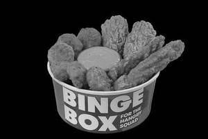 Binge Box -Chicken wings(2) +Chicken Tenders(2) +Chicken nuggets(6) +Dip
