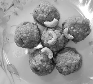 Boondi laddu