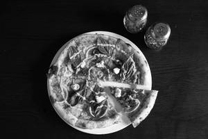 Lola Pizza