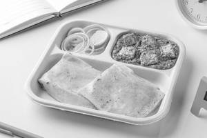 Palak Paneer & Rumali Roti Lunchbox